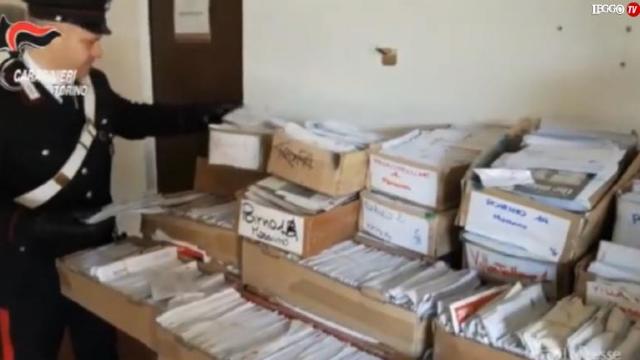 Un poștaș supărat din cauza salariului nu a mai livrat 400 de kg de scrisori