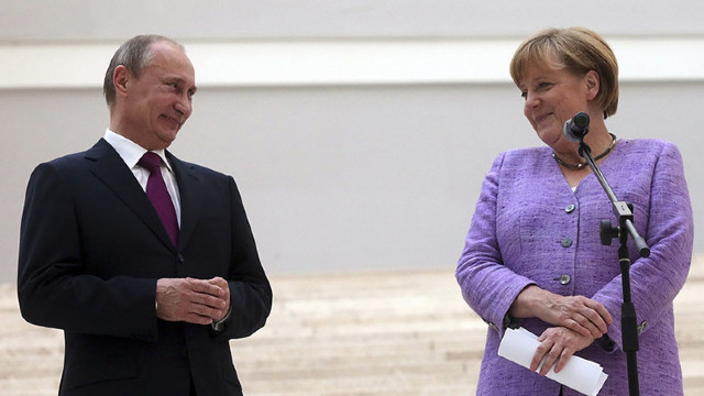  Merkel și Putin au discutat la telefon despre desfășurarea unei misiuni de pace în estul Ucrainei