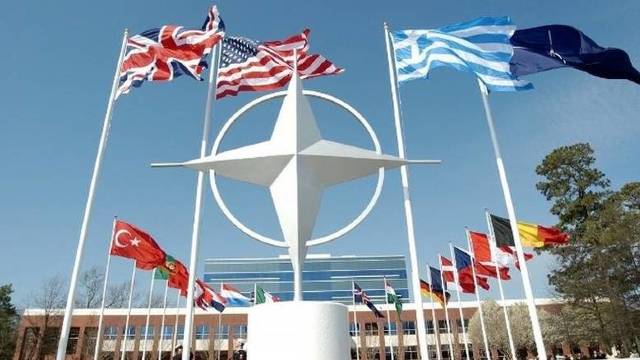 Raport SIPRI: Bugetul militar al țărilor NATO constituie 900 miliarde de euro