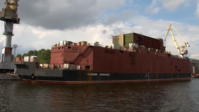 VIDEO | „Titanicul nuclear”, centrala plutitoare rusească, a ajuns în Murmansk