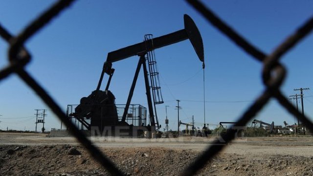 Prețul petrolului scade după criticile lui Donald Trump privind decizia OPEC de a majora prețurile