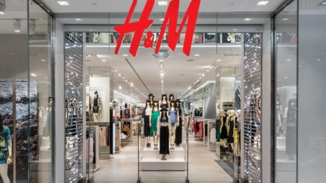 Analiști | Profitul companiei H&M ar putea scădea cu 10%