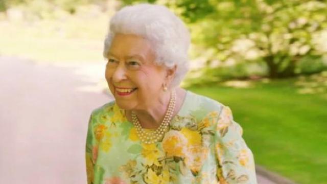 Regina Elisabeta a II-a a făcut o glumă la adresa lui Donald Trump și Barack Obama