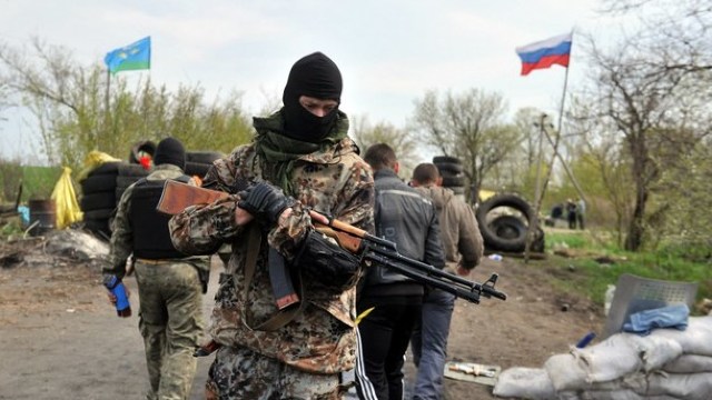 Donbas: Rebelii din zona separatistă au lansat atacuri asupra unui oraș din estul Ucrainei