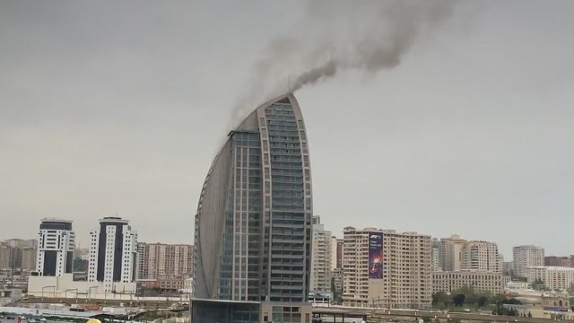 Incendiu la edificiul din Azerbaidjan care ar fi trebuit să devină un „Trump Tower”