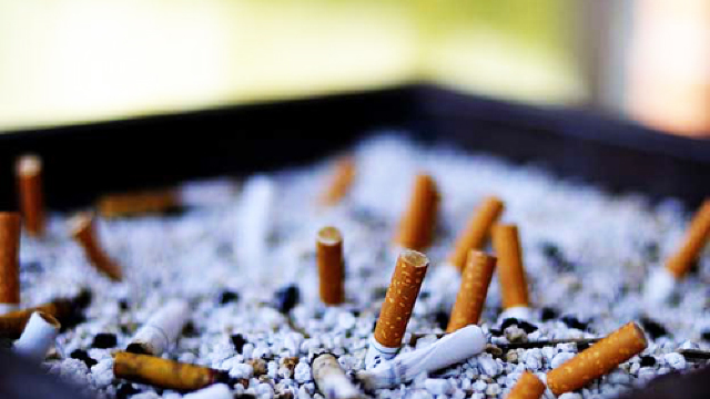 Premieră în Belgia | Prima localitate care reciclează mucurile de țigară