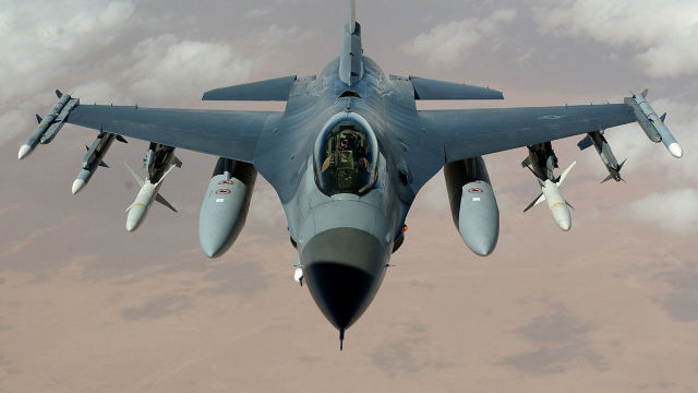Grecia a aprobat un acord cu SUA pentru modernizarea a zeci de avioane multirol F-16