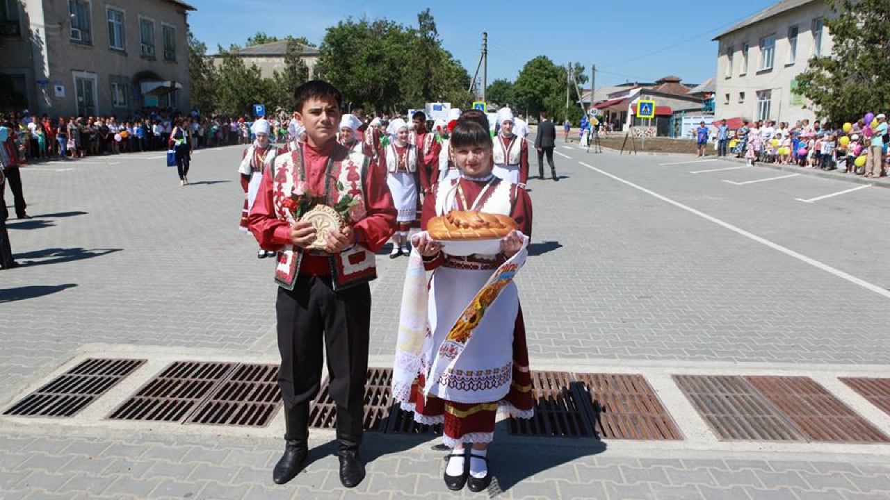 Знай село. Томай Гагаузия. Томай Молдова. Молдавии село Томай. Чадыр Лунгский район село Томай.