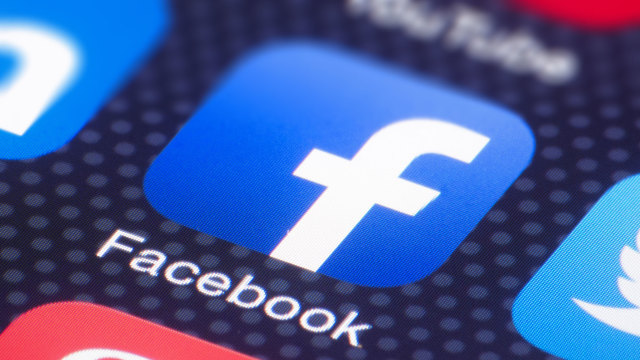 Facebook va avea în curând funcția de ștergere a istoricului