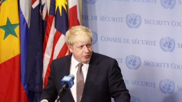 Boris Johnson critică aspru planurile de Brexit ale premierului Theresa May