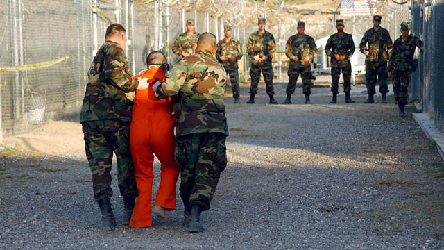 SUA au transferat un deținut de la Guantanamo în țara sa natală, unde va executa restul pedepsei 