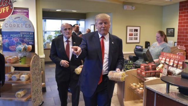 Donald Trump a inventat propria metodă de a slăbi, dieta cu burgeri