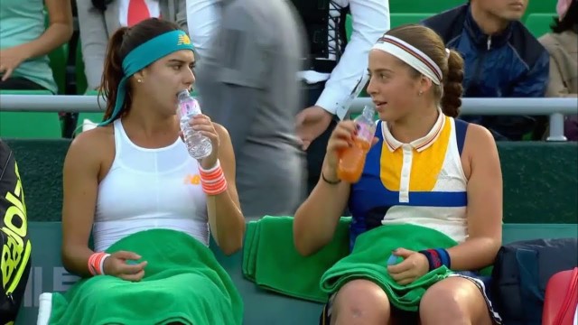 Tenis | Sorana Cîrstea și Jelena Ostepenko s-au calificat în sferturile probei de dublu la Roma