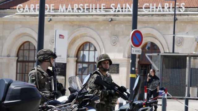 Franța | Prelungirea arestului preventiv al unui suspect de terorism
