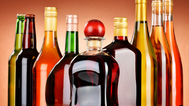 UE vrea actualizarea normelor privind accizele la alcool