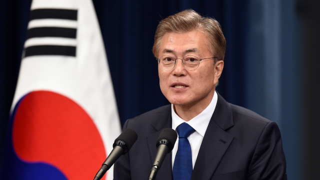 Moon Jae-in ar putea să participe la summitul Trump-Kim dacă acesta va avea loc