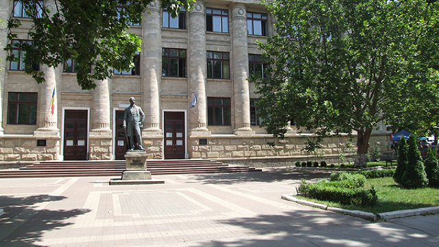 Expoziție de documente care reflectă relațiile Republicii Moldova cu UE, la Biblioteca Națională 