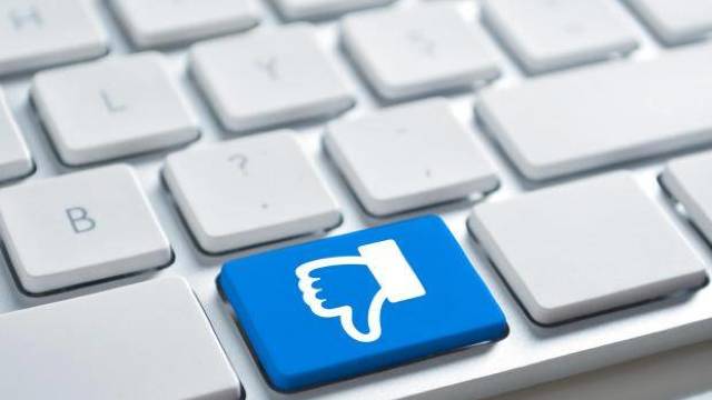 Fară buton „Dislike” pe Facebook, dar probabil cu „Downvote”