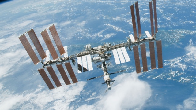 Roscosmos: Scurgere de oxigen, detectată pe o capsulă Soyuz conectată la ISS

