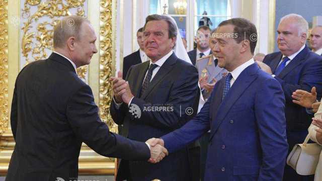 Vladimir Putin a propus din nou candidatura lui Dmitri Medvedev pentru funcția de premier