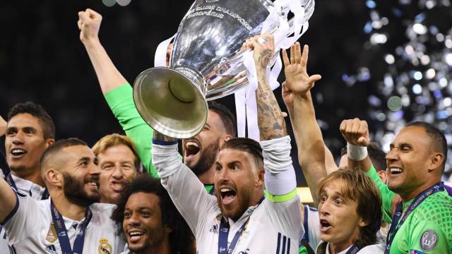 VIDEO | Un fan a intrat pe teren în timpul finalei Ligii Campionilor, câștigată de Real Madrid