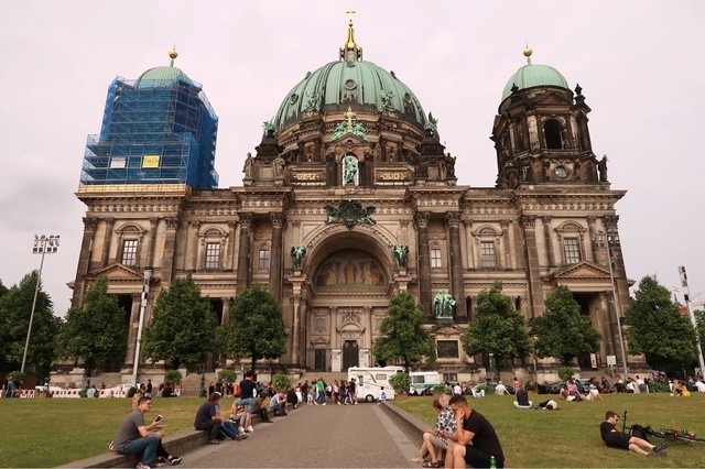 FOTO/VIDEO | Incidentul din Catedrala din Berlin nu are motivații teroriste (poliția germană)