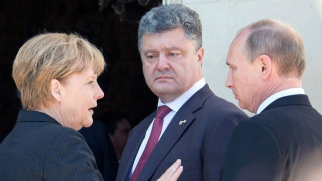 Putin și Poroșenko au discutat despre un ''schimb de deținuți''. Moscova refuză măsuri de compromis