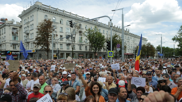 REZOLUȚIE | Protestele de la Chișinău vor continua până la validarea mandatului lui Andrei Năstase (FOTO/VIDEO)