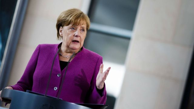 Germania | Angela Merkel se confruntă cu o săptămână crucială pe fondul disputelor privind migrația