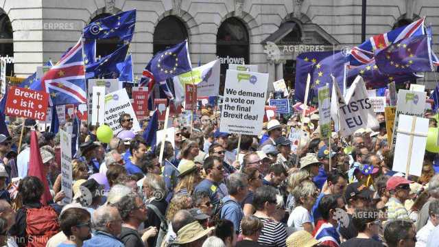 Brexit | Zeci de mii de oameni cer la Londra un al doilea referendum pentru revenirea Marii Britanii în UE