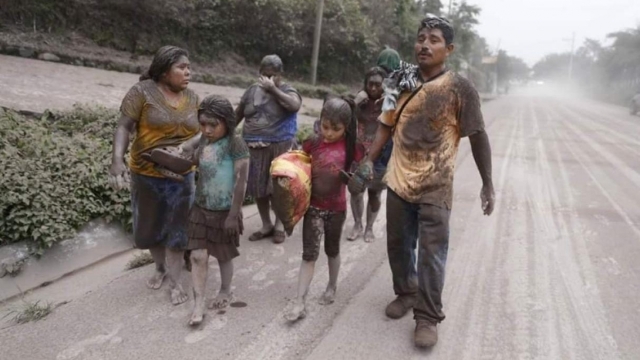 Bilanțul victimelor vulcanului Fuego din Guatemala a ajuns la 99 de morți și 200 de dispăruți