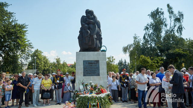 LIVE VIDEO | Republica Moldova comemorează victimele valului de deportări din urmă cu 70 de ani