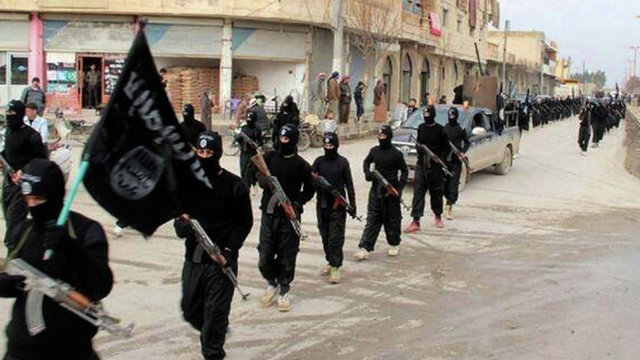 Militanți ai grupării jihadiste ISIS din Siria țin captivi 30 de femei și copii