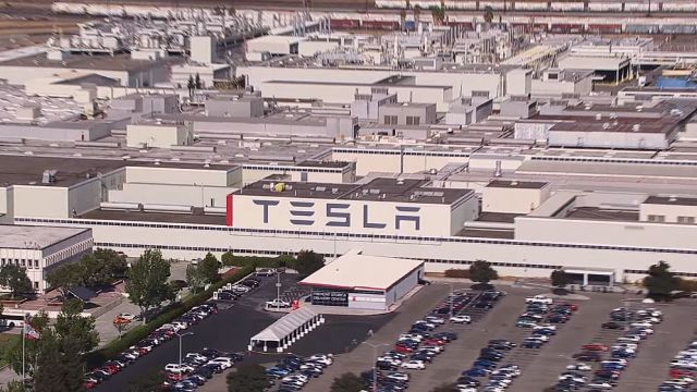  Wall Street Journal | Prima fabrică Tesla din Europa va fi în Germania sau Olanda 