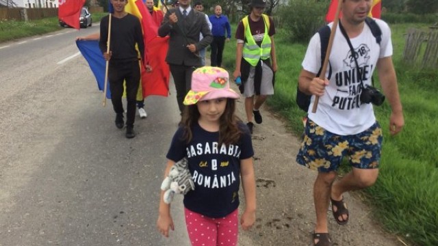 Marșul Centenarului, la jumătate de drum de la Alba Iulia până la Chișinău. Târgoviște încheie a cincea etapă