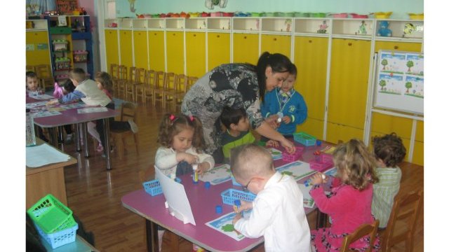 Angajații învățământului preșcolar din Chișinău vor primi timp de patru luni suplimente la salarii 