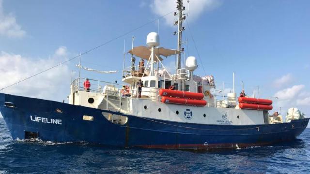 Peste 50 de migranți din cei salvați de nava umanitară Lifeline