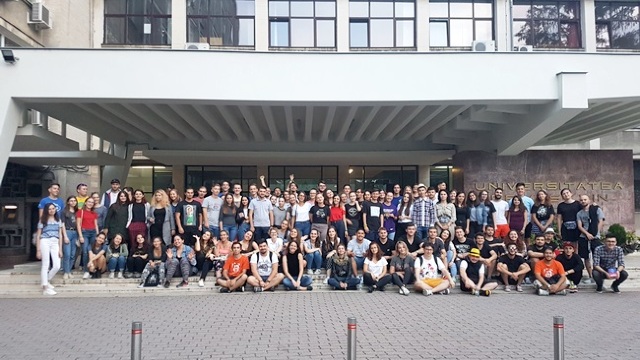 300 de elevi din România și Republica Moldova experimentează în această vară viața de student, la Timișoara