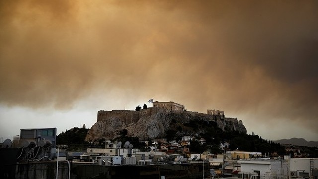 Grecia | Incendiu puternic izbucnit la periferia Atenei