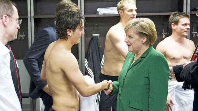 Angela Merkel s-a implicat în scandalul momentului în sport din Germania