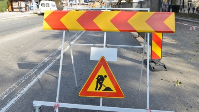 Traficul rutier este suspendat parțial pe strada Columna 