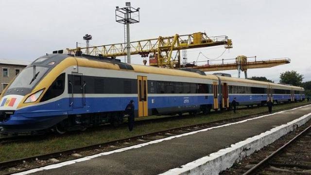 Un bătrân a fost accidentat de tren la Tiraspol. Conducătorul locomotivei a semnalizat în continuu
însă acesta nu a auzit