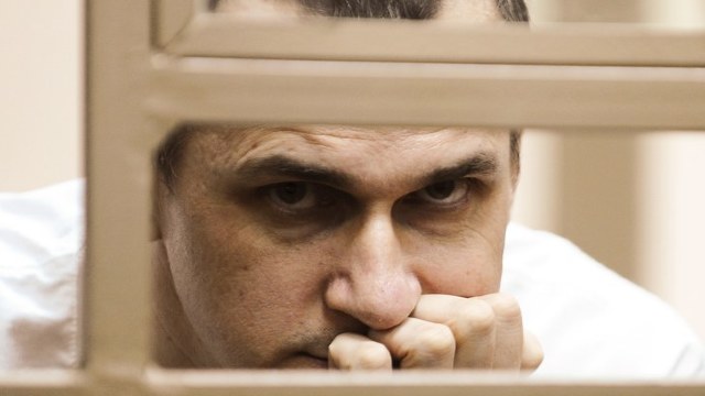  UE cere din nou Rusiei să-l elibereze pe regizorul ucrainean Oleg Sențov, aflat în greva foamei