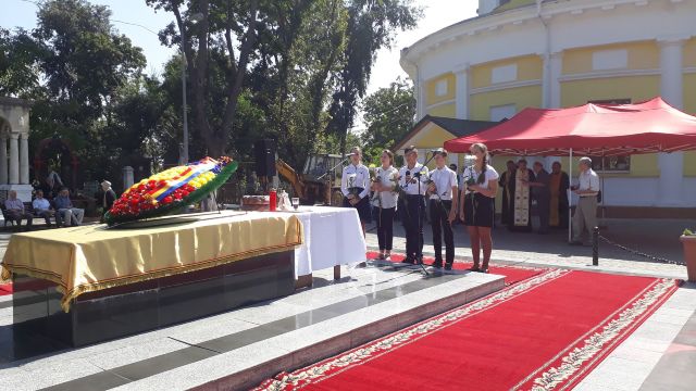 Promotorii limbii române, comemorați în cadrul unui eveniment organizat de societatea „Vatra”, în comun cu Primăria Chișinău