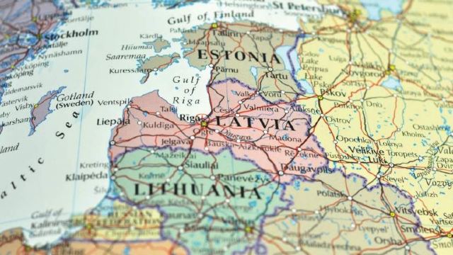 Letonia şi Estonia intenţionează să ceară Rusiei despăgubiri pentru 'ocupaţia sovietică'