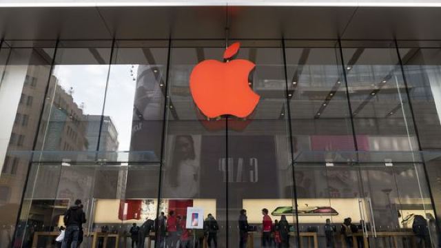 Un australian de 16 ani a atacat Apple. Compania susține că datele clienților „nu au fost compromise”