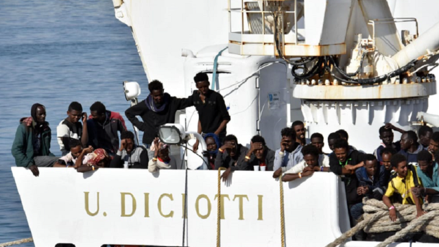 Italia | Minorii de pe nava cu migranți au primit permisiunea de a debarca în Sicilia

