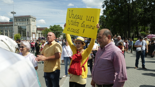 VIDEO | În cel puțin 11 orașe din lume moldovenii vor protesta: „Rezistența devine o datorie” (ZdG)