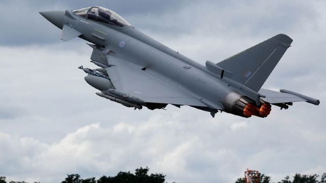 Două avioane Typhoon lansate din România ca răspuns la activitatea unor aeronave rusești, în apropierea spațiului aerian al NATO