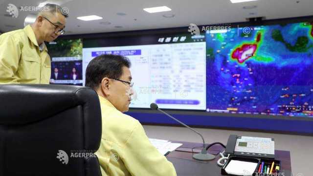 Un puternic taifun se îndreaptă spre vestul Japoniei
